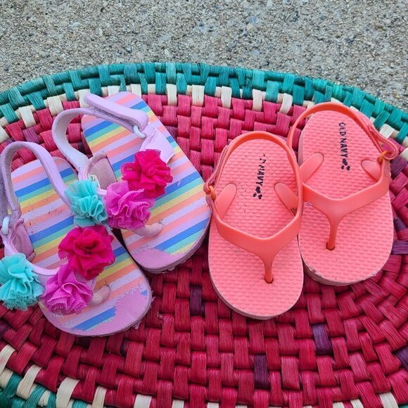 Lot of 2 Size 5 Baby Girl Sandals / Flipflops - Picture 6 of 6